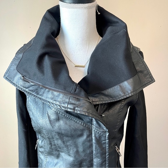 BLANK NYC | Black Faux Leather Mixed Media Moto Jacket Sz XS - Picture 4 of 12